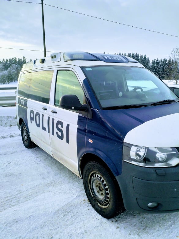 Kajaanilaisyritystä epäillään parituksesta