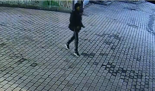 Poliisi pyytää tätä miestä ilmoittautumaan