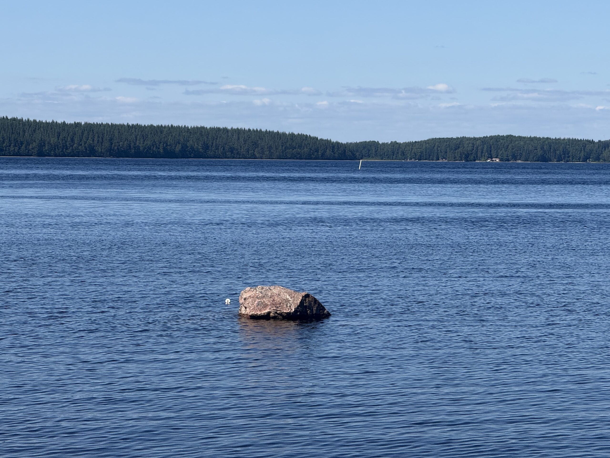Sivullinen löysi iäkkään miehen hukkuneena