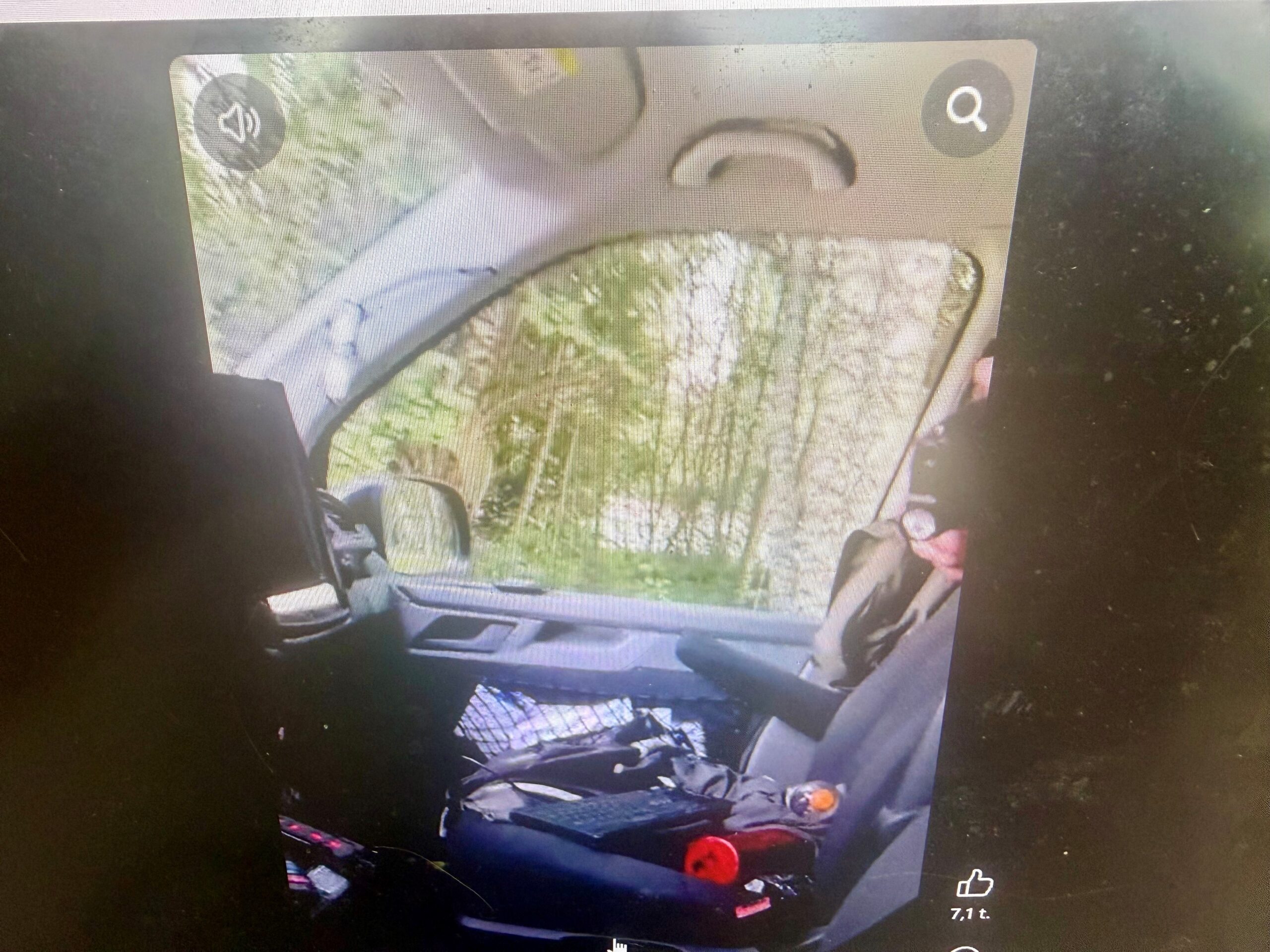 Poliisin aseella osoittelusta epäillään näitä rikoksia